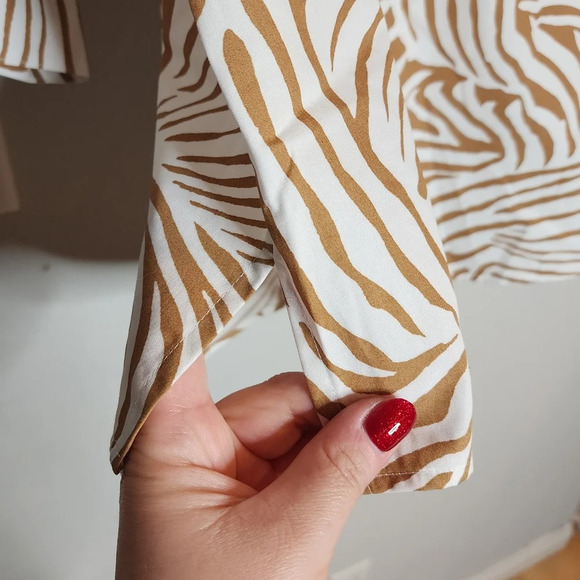 NWT Chico's popover 3/4 sleeve brown zebra cotton shirt. Size 3. XL - Picture 8 of 16